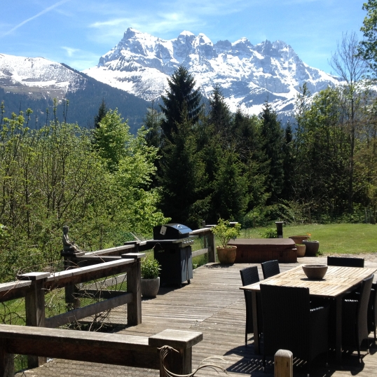 Chalet Ingas A quaint B&B in the picturesque hills of Troistorrents